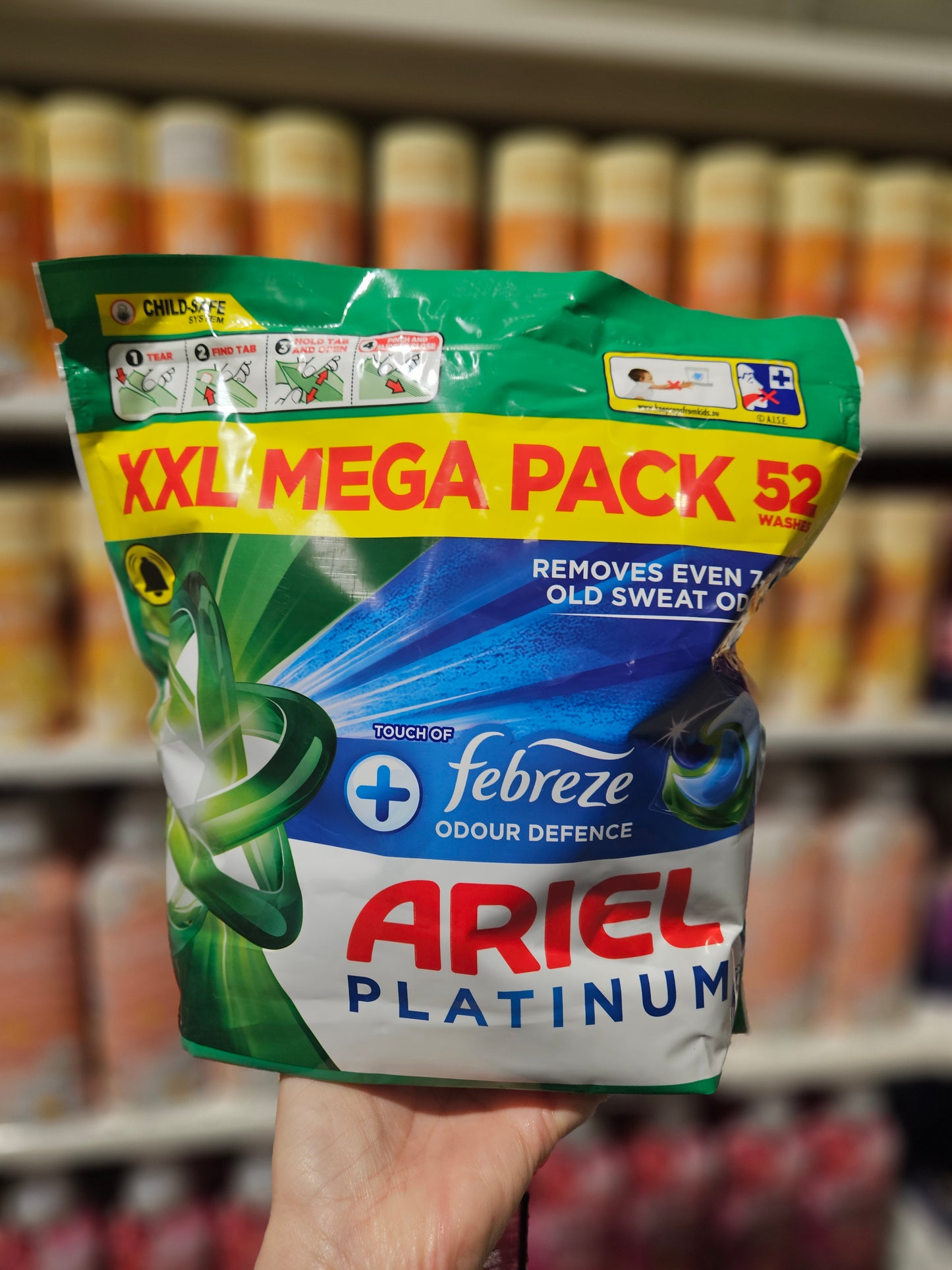 Ariel Platinum PODS + Febreze Odour Defence 52vask