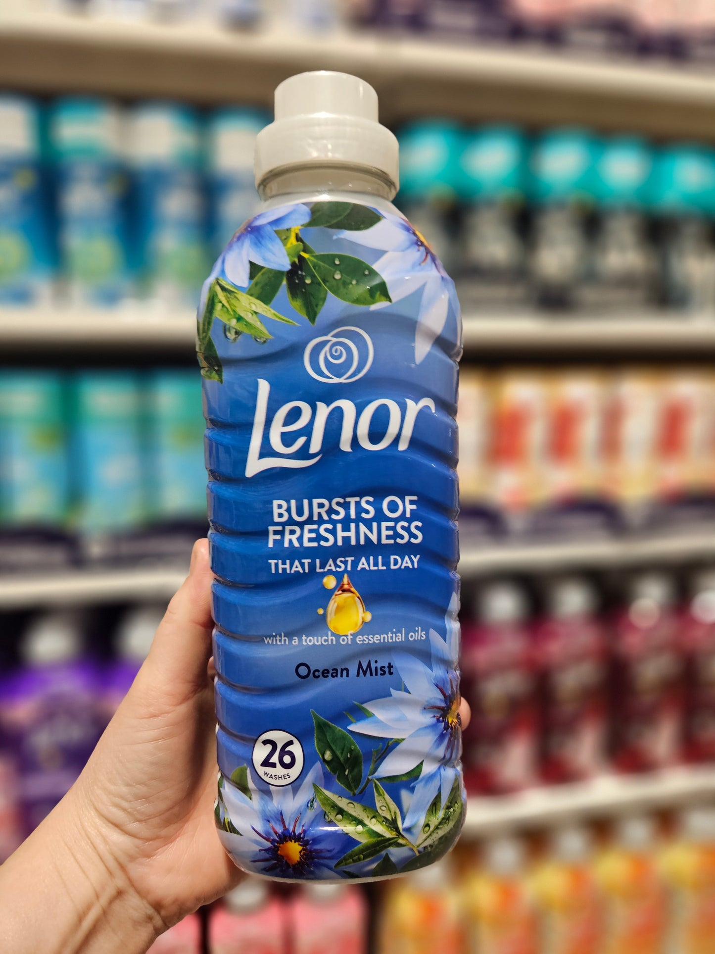 Lenor Fabric Softener Ocean Mist 26w 858ml