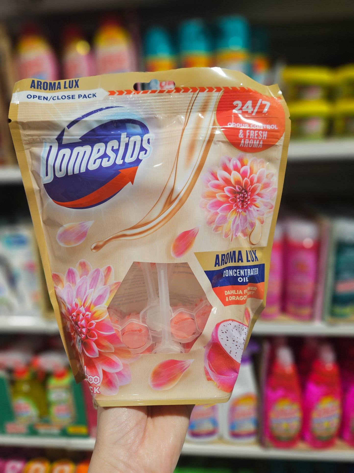 Domestos Aroma Lux WC-blokk Dahlia Flower & Dragon Fruit 4pk