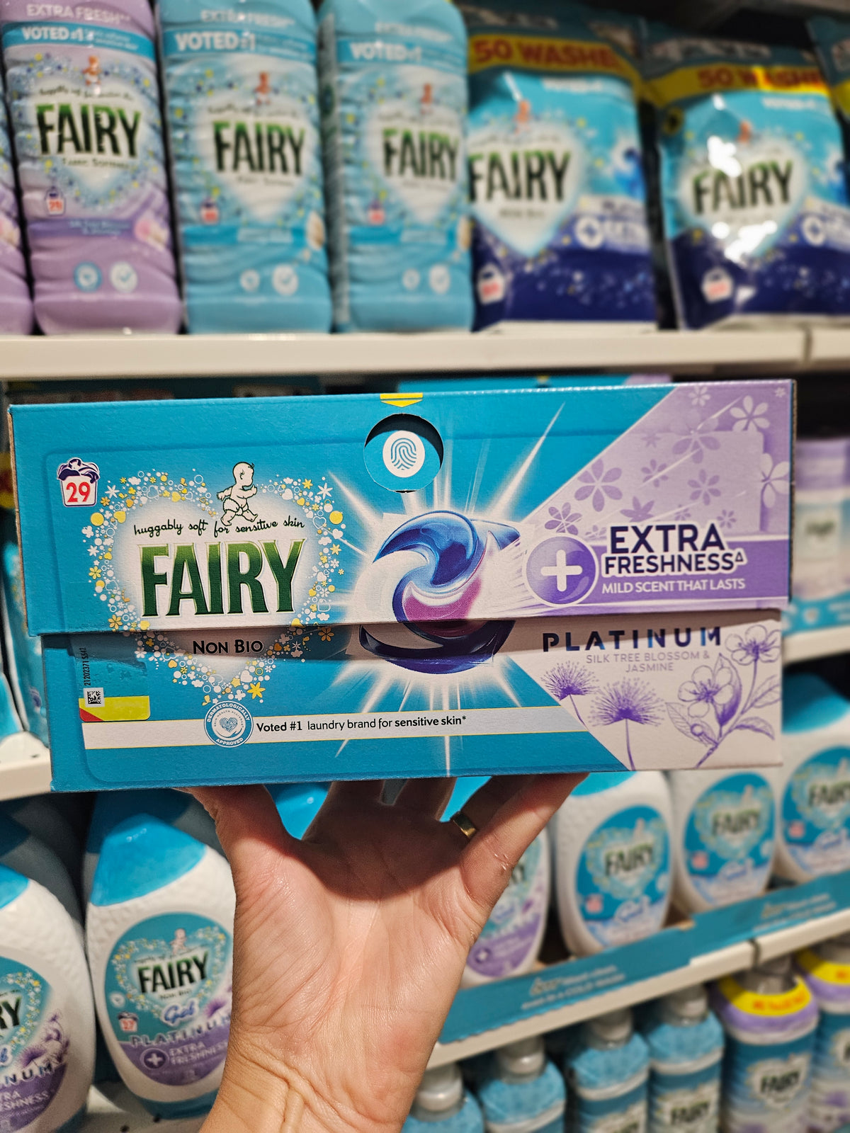 Fairy Non Bio Platinum Pods Silk Tree Blossom & Jasmine 29w
