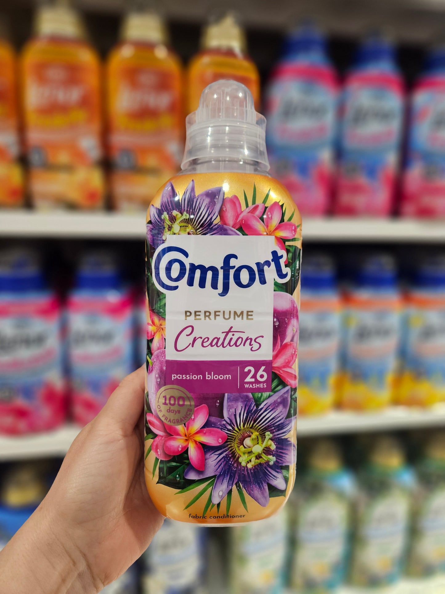 Comfort Passion Bloom Fabric Conditioner 26w 780ml