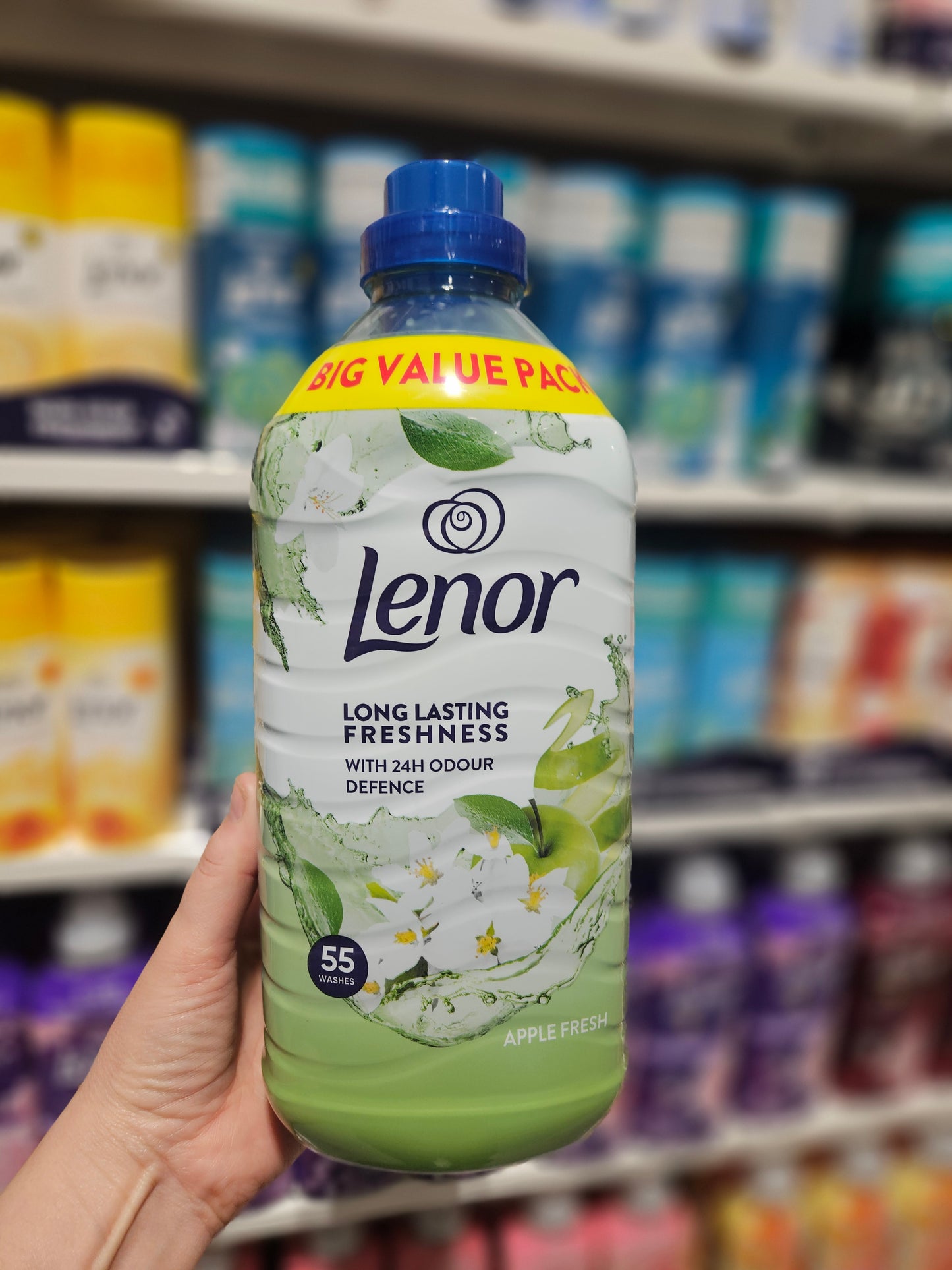 Lenor Fabric Softener Apple Fresh 55w 1.815L