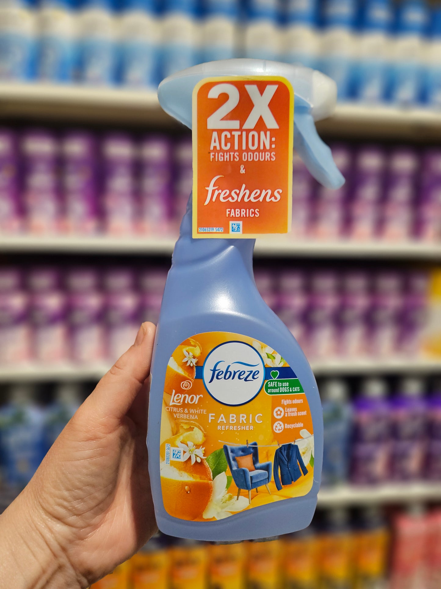 Febreze Fabric Refresher Citrus & White Verbena 500ml