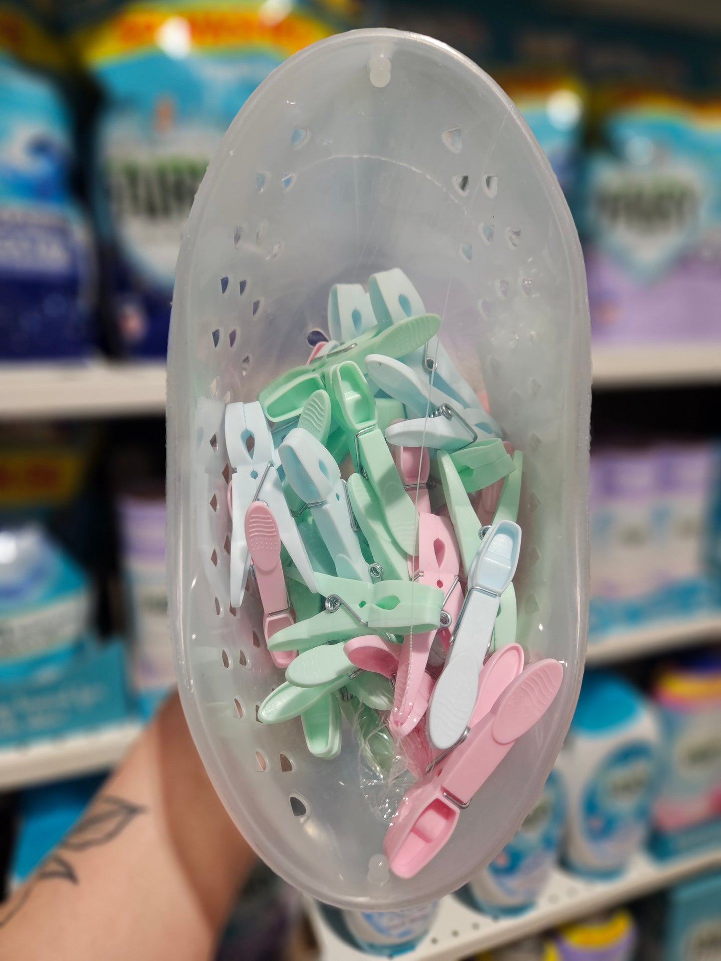 Habit Pastel Peg Basket w/ 36 pegs
