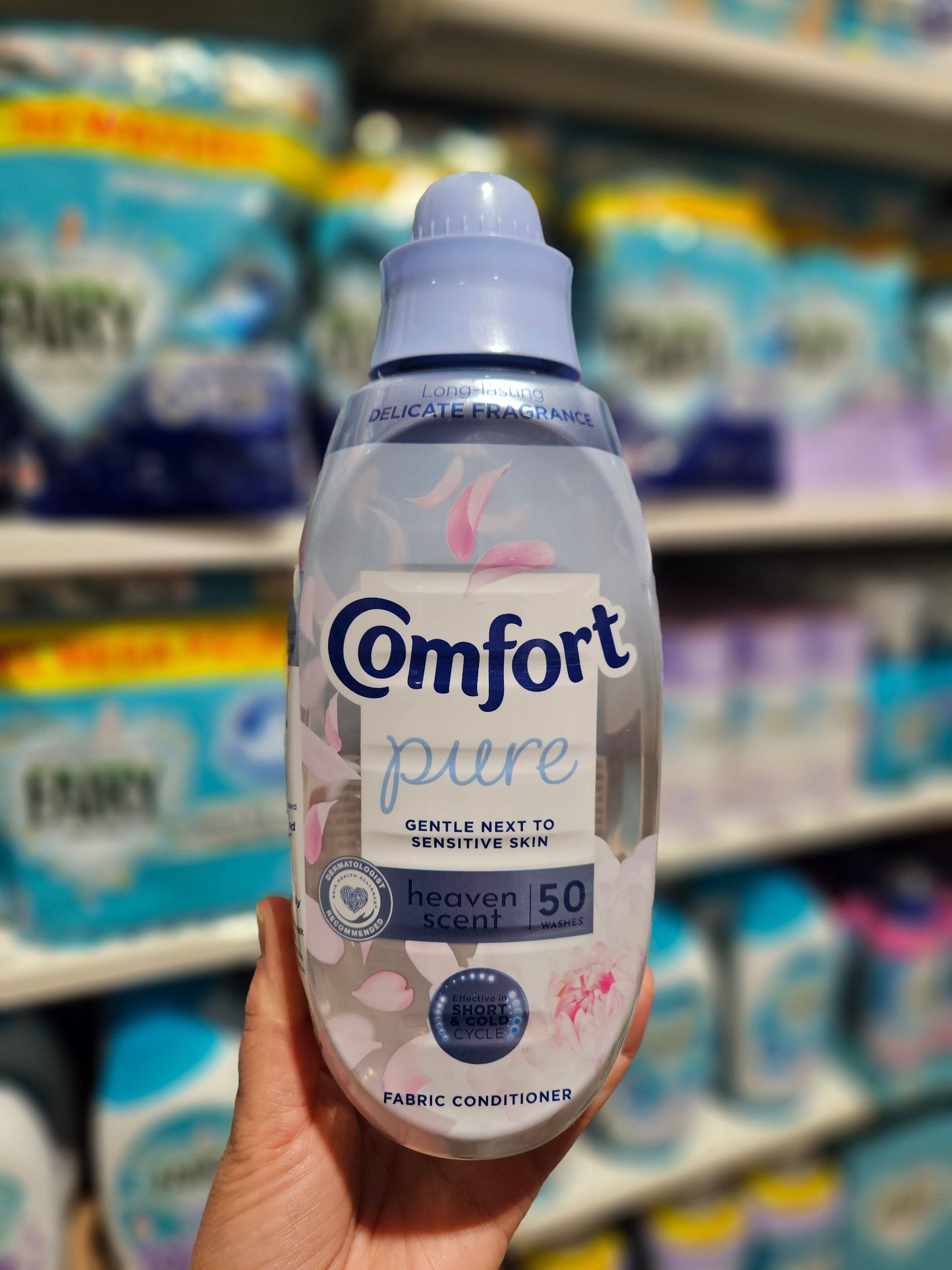 Comfort Pure Fabric Softener Heaven Scent 750ml 50w