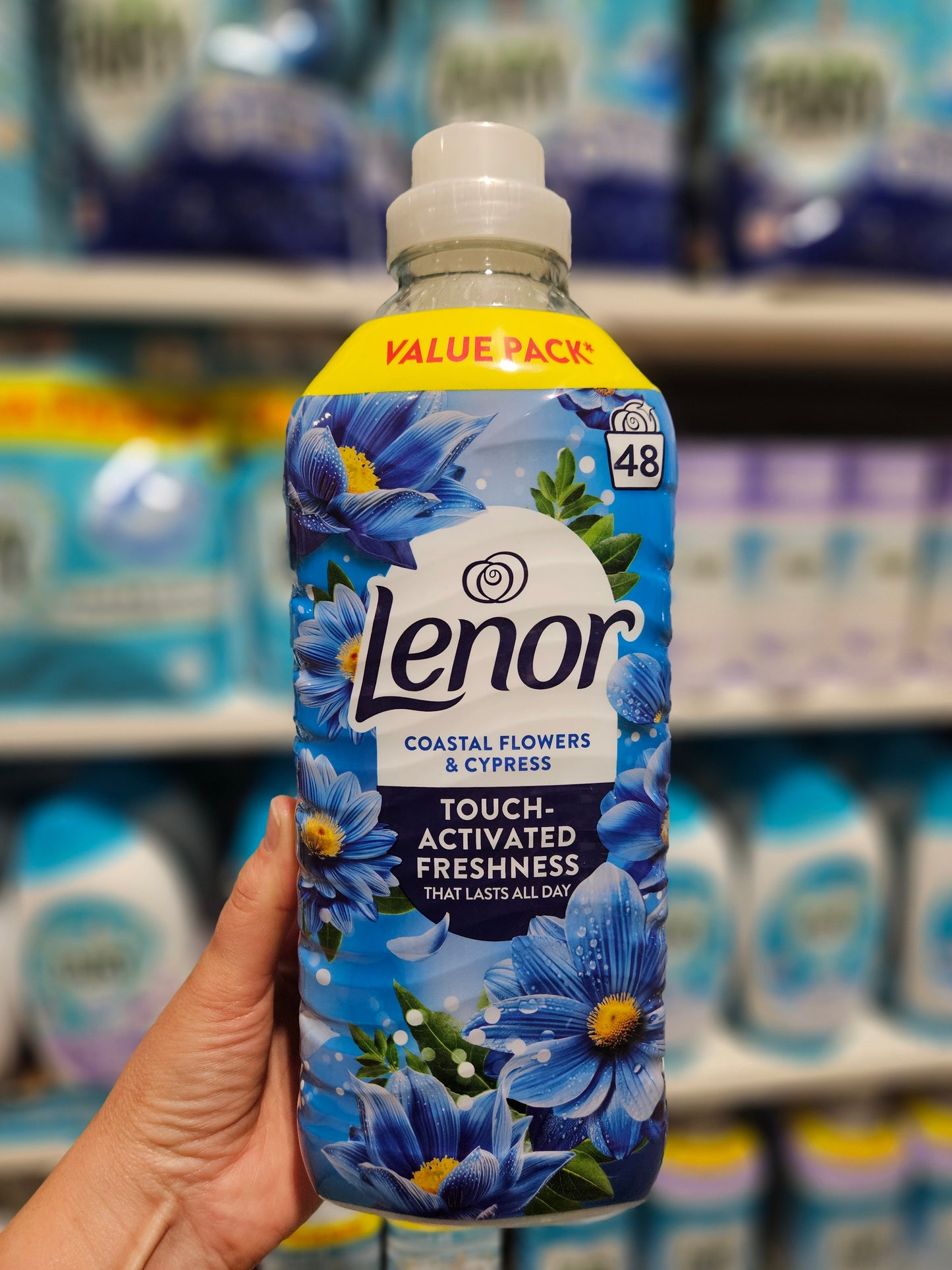 Lenor Fabric Conditioner Coastal Flowers  1.488L 48w
