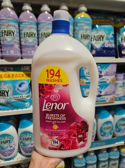 Lenor Jasmine & Red Berries Fabric Conditioner 194w 3,88L