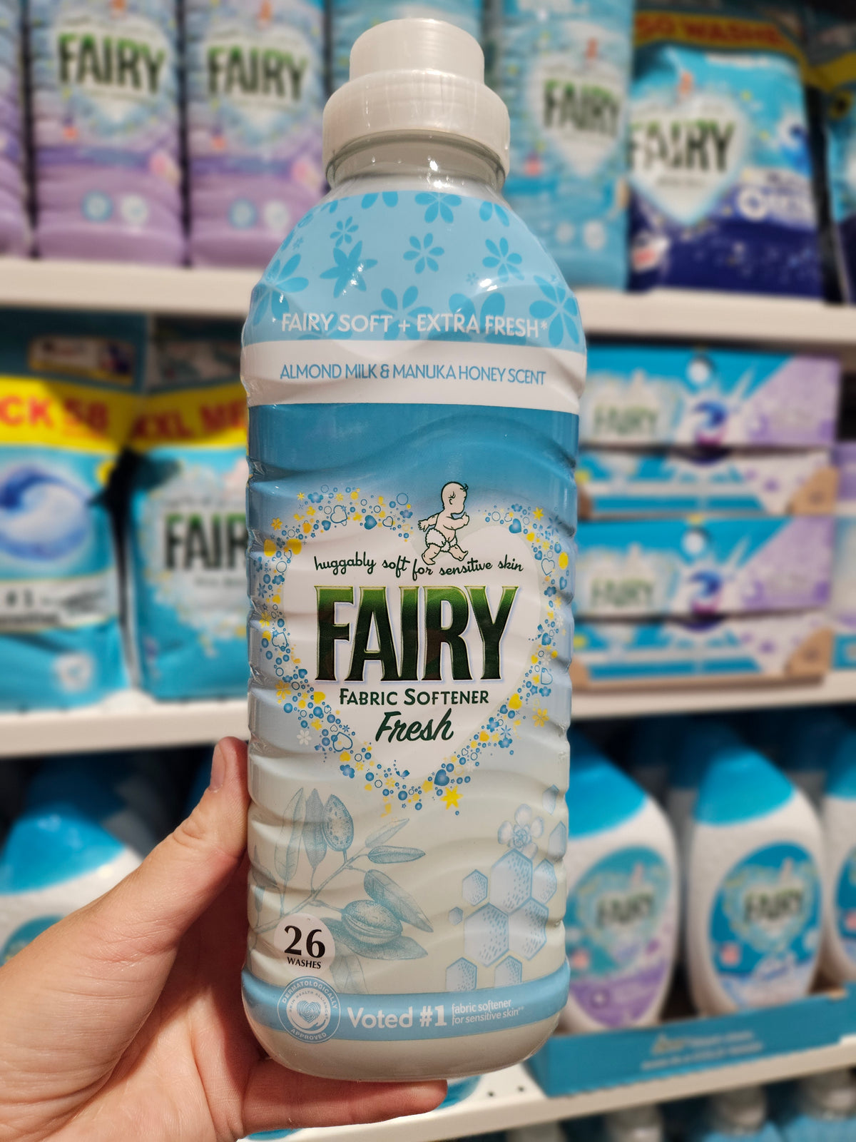 Fairy Fabric Softener Fresh Almond Milk & Manuka Honey 26 vask