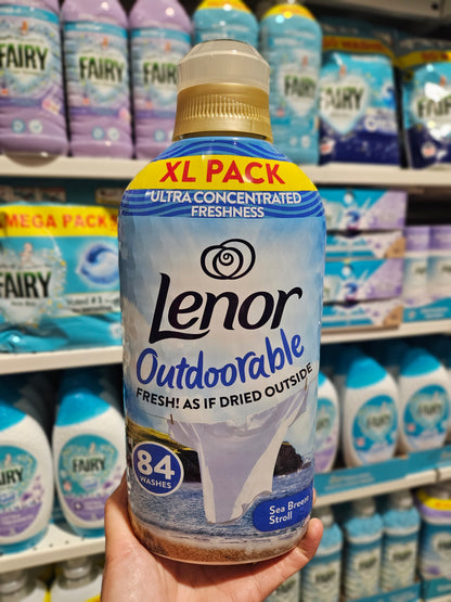 Lenor Tøymykner Outdoorable Sea Breeze Stroll 1176ml 84w