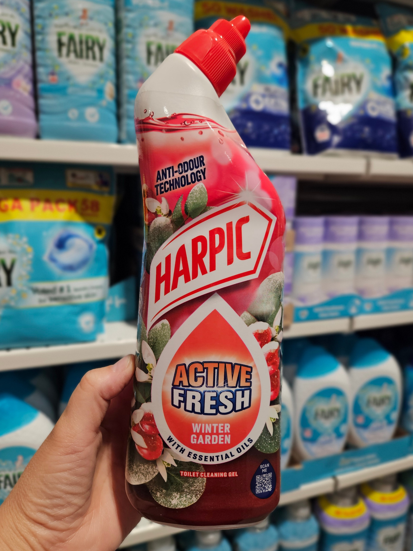 Harpic Active Fresh Winter Garden Toilet Gel 750ml